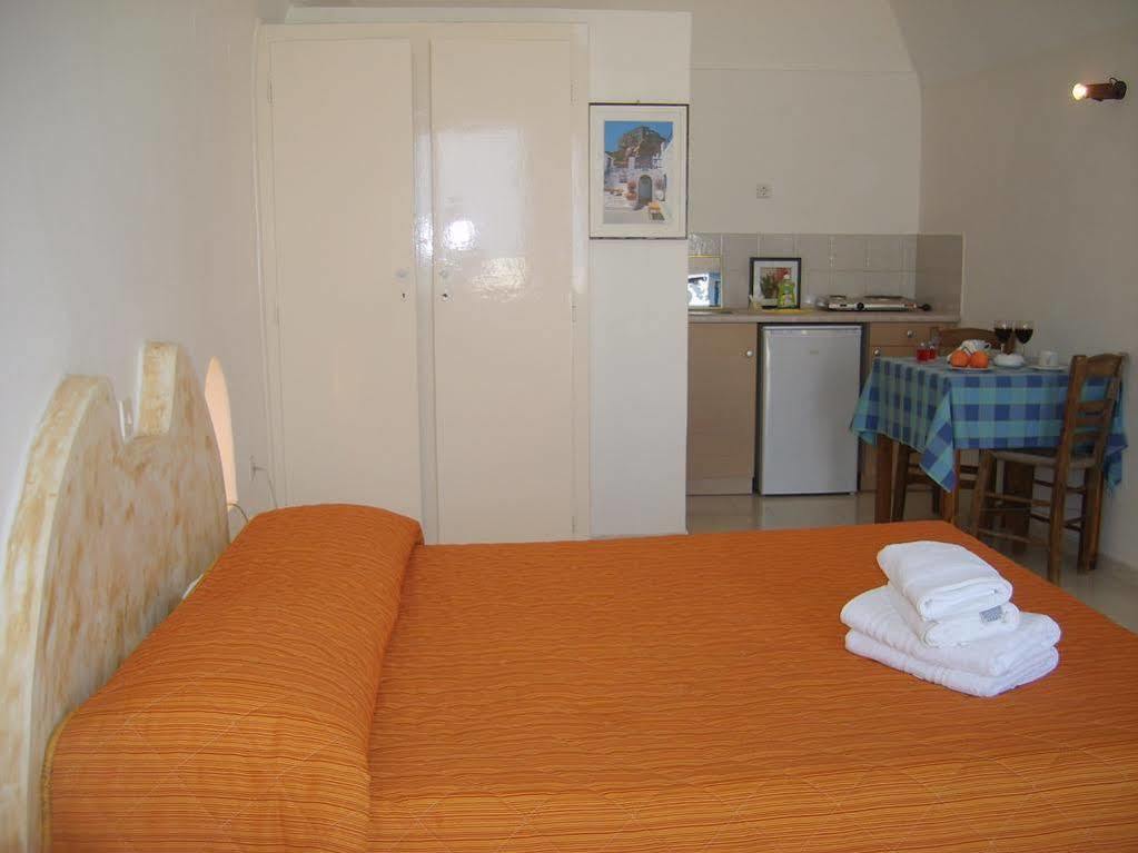 Caldera Butterfly Villas Messaria  Exterior photo